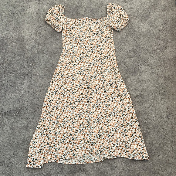 Shein Summer Dress - Picture 2 of 3